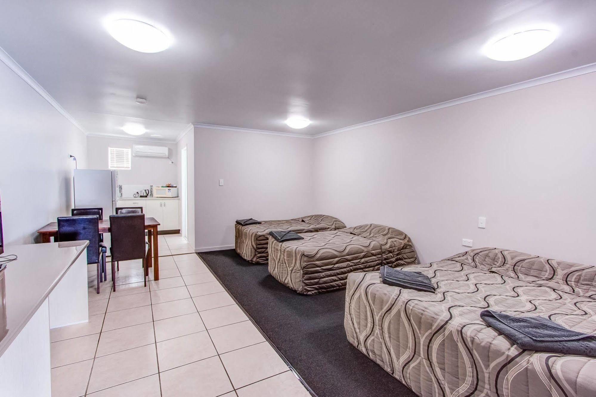 Galaxy Mackay Motor Inn Екстер'єр фото